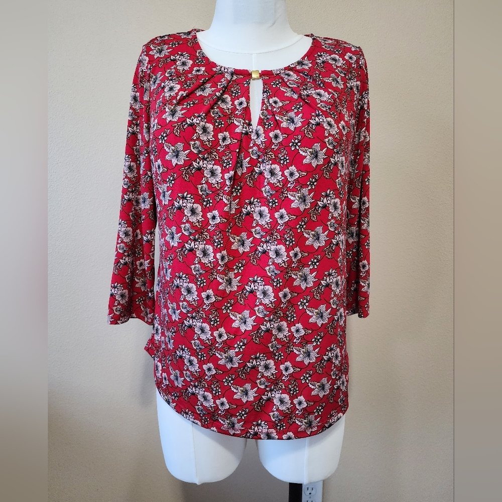 Liz Claiborne ladies top.